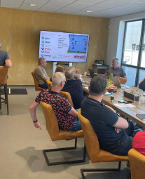 Presentatie bij Albrand